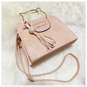 🎀 Cat Handle Crossbody Bag